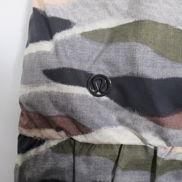 Lululemon The Fluffiest Vest Cashew / Coast Camo Butter Pink Multi Size 6 - Picture 12 of 12